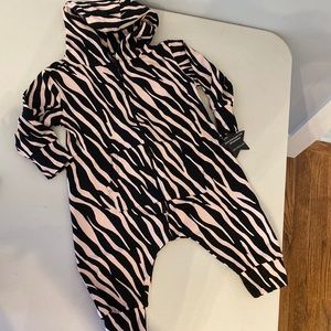 NWT PixieLane Baby Zebra Print Romper 12-18